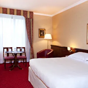 https://atahotel-executive.italymilanhotels.net