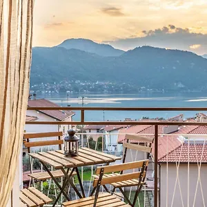 https://casa-alice-lierna.it-lombardy.com